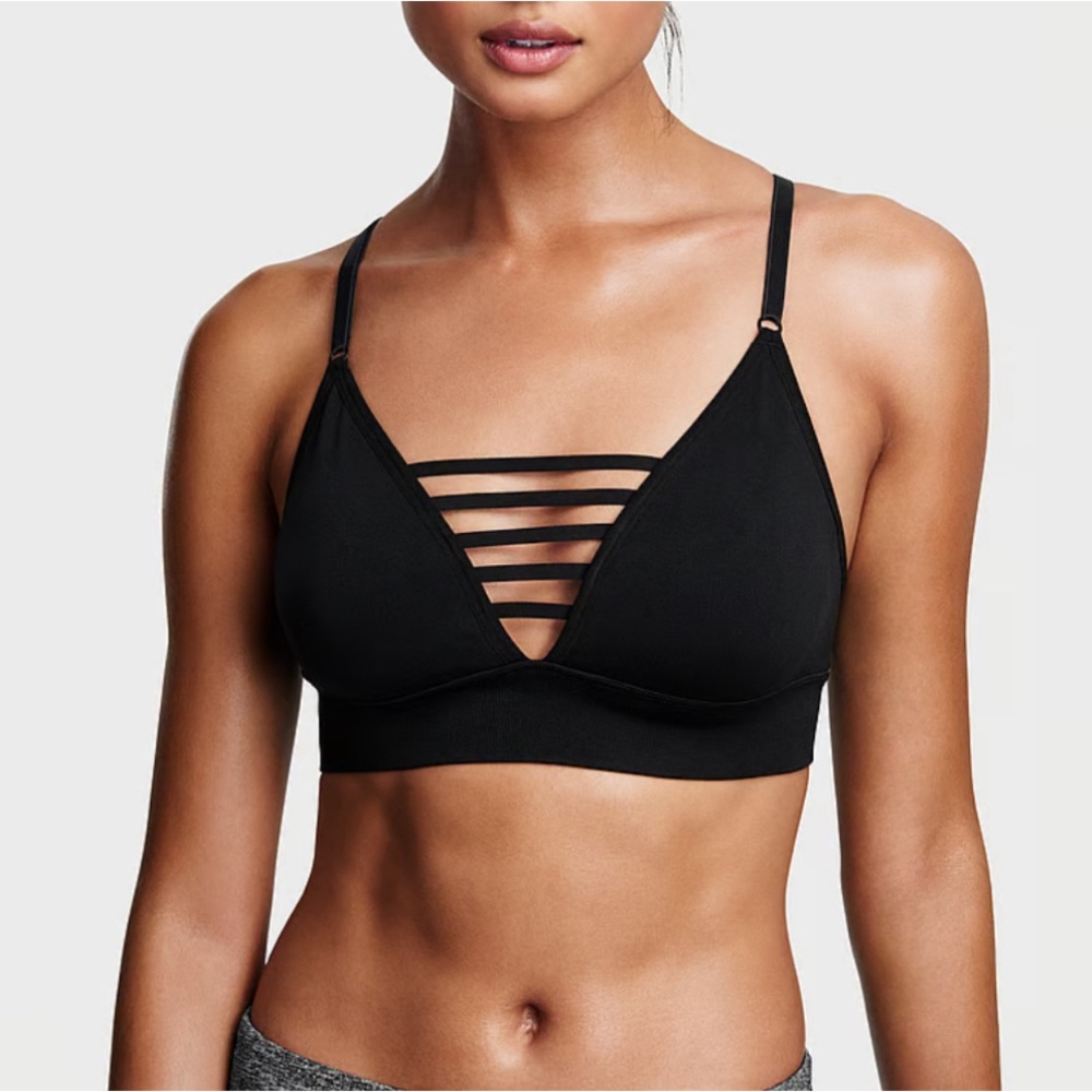 NWOT Victoria’s Secret Sport Strappy Triangle Seamless Bra, Black